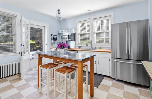 Cohasset Cottage | Cohasset gem steps to Sandy Beach! 2 bed cottage and 3 bed cottage