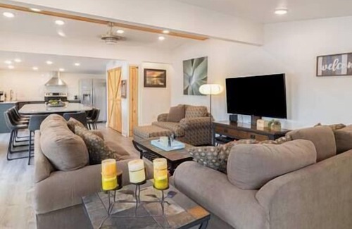 Hamilton House | Colgate Log Cabin #9