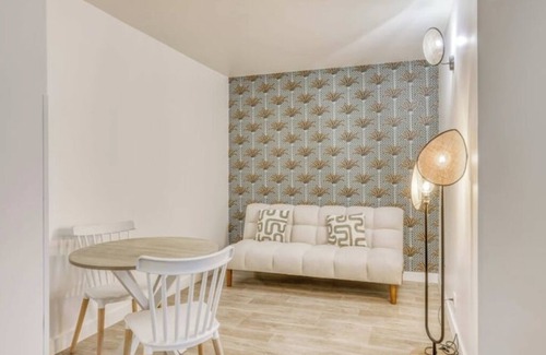 Annemasse Apartment | Colivi Spacious Suite 40m2 Annemasse Station - Separate Living Room