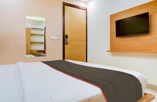 New Delhi Hotel | Collecion O White House