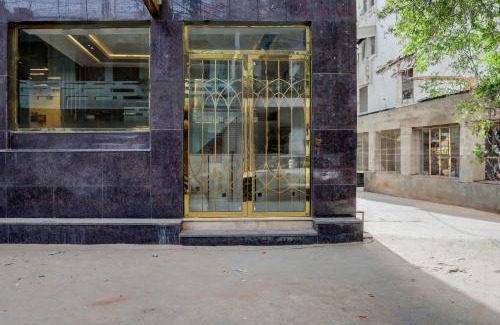New Delhi Hotel | Collecion O White House