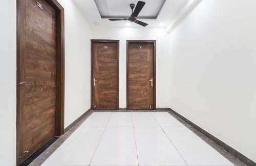 Sector 51 Hotel | Collection O Green Leaf Residency