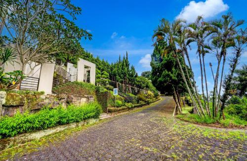 Bandung Hotel | Collection O Lembang Near Dusun Bambu Formerly Hotel Bilique