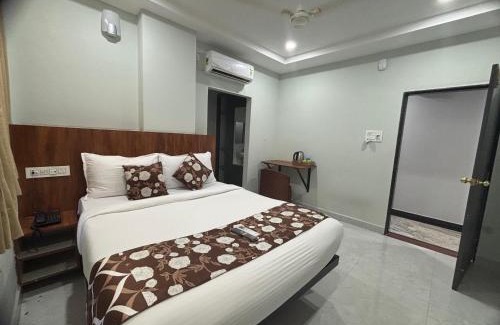 Narsampet Hotel | Collection O Narsampet Crossway Telangana Formerly Hotel Silver Moon