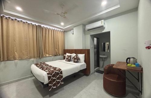 Narsampet Hotel | Collection O Narsampet Crossway Telangana Formerly Hotel Silver Moon