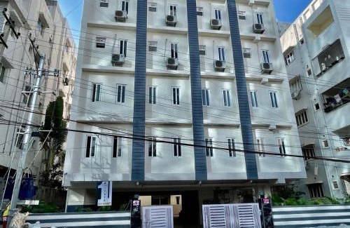 Narsampet Hotel | Collection O Narsampet Crossway Telangana Formerly Hotel Silver Moon