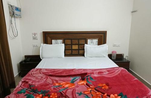 Katra Hotel | Collection O Shri Mata Vaishno Devi Railway Junction Formerly Sai Mahal