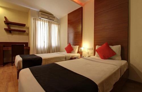 Rajajinagar Hotel | Collection O Sri Sai Palace