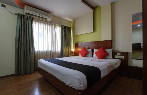 Rajajinagar Hotel | Collection O Sri Sai Palace