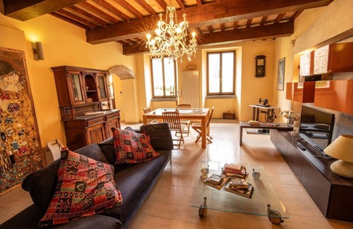 Citta di Castello House | COLLESI PALACE PRESTIGIOUS LARGE GROUND SKY PLACED NEAR MAIN SQUARE