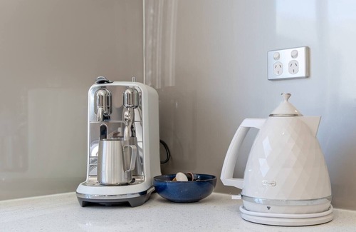 North Adelaide House | Colleys Nest Family friendly Townhouse w Patio