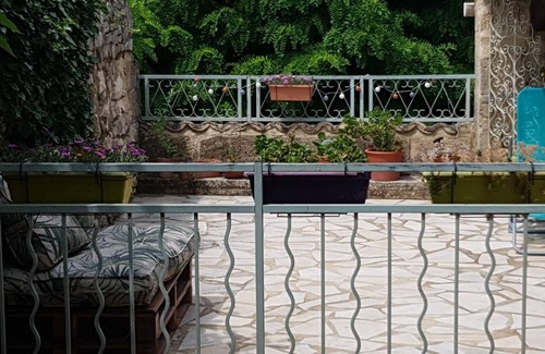 Collias House | Collias Bord du Gardon