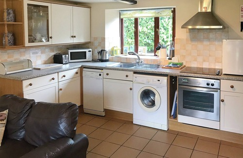Lyme Regis Cottage | Colombo Cottage boasts a beautiful location with countryside views.