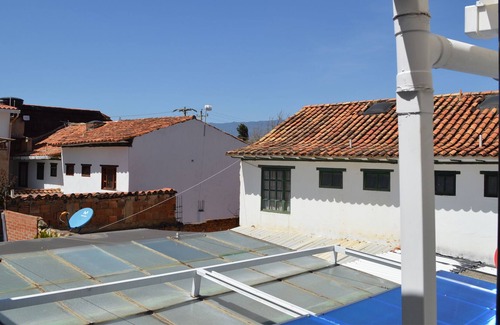 Santa Ana Apartment | Colonial apartment very close to the center