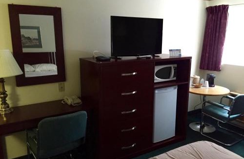 Brandon Hotel | Colonial Inn