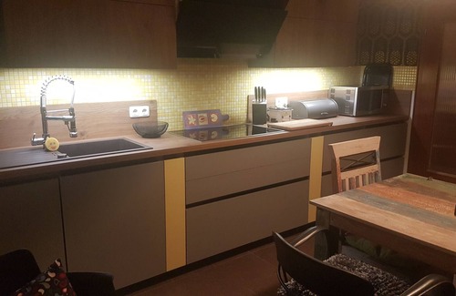 Oberhausen Condo | Colorful and child-friendly living 11 minutes from CentrO, with garden use
