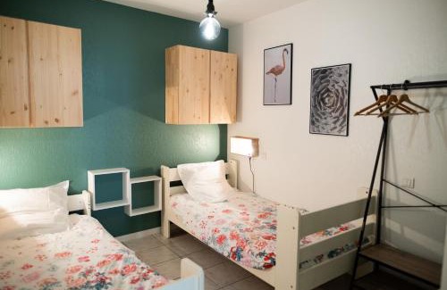 Pezenas Apartment | ColorPop - Netflix Wifi Tout équipé - Appart Pézenas Centre
