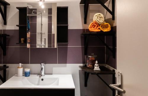 Pezenas Apartment | ColorPop - Netflix Wifi Tout équipé - Appart Pézenas Centre