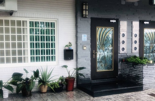 Zhuangwei House | Colors of the wild