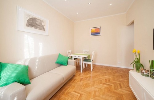 Monti House | Colosseum Walk Holiday Home