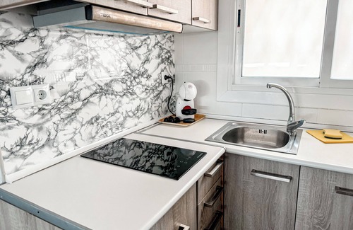 Comarruga Apartment | Comarruga center beach apartment, WI-Fi and parking,