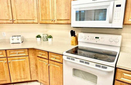 Orange Beach Condo | Come Dip Your Paws In The Water! Elite Pet Friendly Condo On Ground Floor