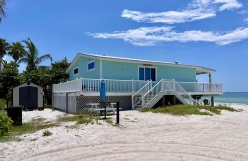 Placida Cottage | Come enjoy this beautiful slice of paradise on famous Florida gulf coast
