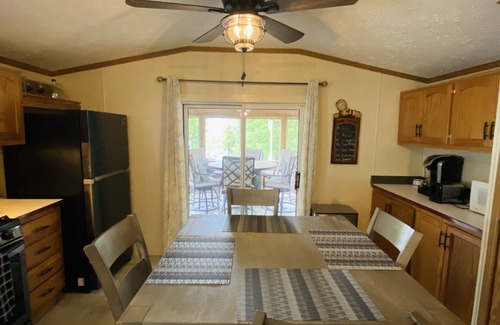Benton House | Come relax at this beautiful 2 br 1b on KY LAKE