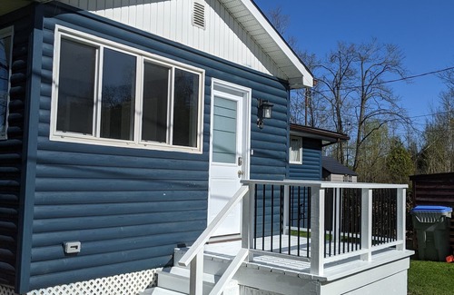 Central Huron Cottage | Come, relax in our cottage on the shores of Lake Huron