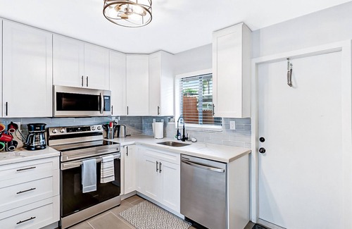 West Palm Beach Villa | COME STAY AT YOUR HOME AWAY FROM HOME Paradise at Walter's Place