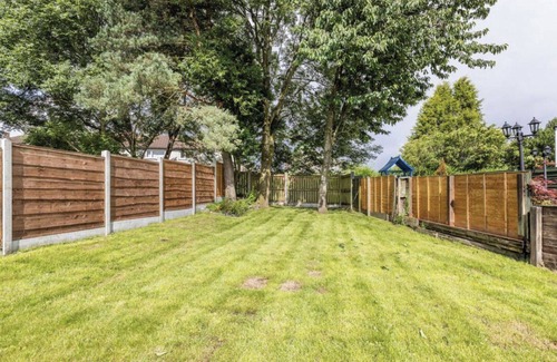 Belthorn House | Come & unwind in Charming 5 Bed House in Blackburn