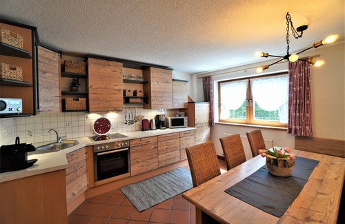 Ehrwald Apartment | Comfort apartment on the Zugspitze with a large garden and wonderful mountain views
