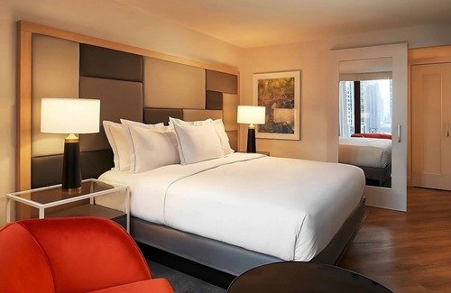 Streeterville Hotel | Comfort & Convenience, 4 Relaxing Units, Outdoor Swimming Pool, Parking