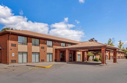 Brantford Hotel | Comfort Inn