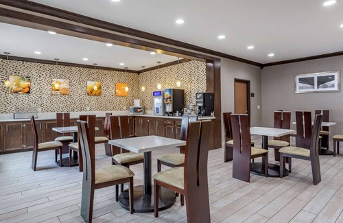 North Little Rock Hotel | Comfort Inn & Suites North Little Rock JFK Blvd