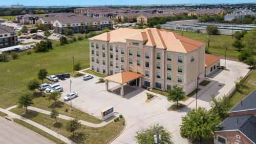 Fossil Creek Hotel | Comfort Inn & Suites Fort Worth - Fossil Creek