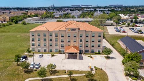 Fossil Creek Hotel | Comfort Inn & Suites Fort Worth - Fossil Creek