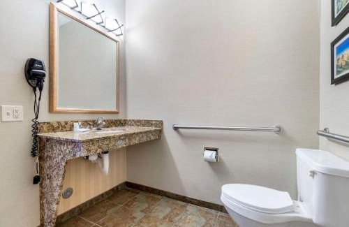 Mitchell Hotel | Comfort Inn & Suites Mitchell I-90