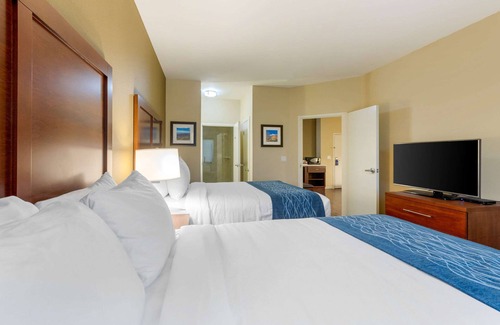 Guasti Hotel | Comfort Inn & Suites near Ontario Airport