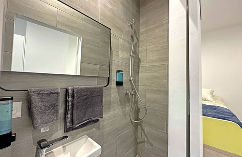 Serezin-du-Rhone Apartment | Comfort studio