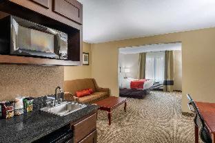 Ennis Hotel | Comfort Suites Ennis