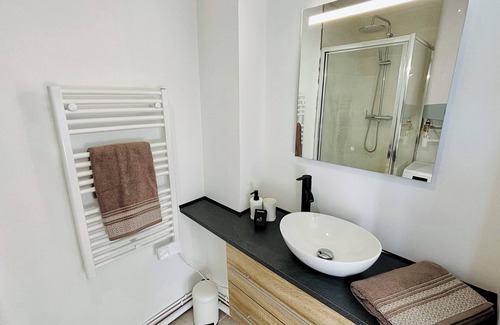 Saulaie - Claveliere Apartment | Comfortable modern T2 near Oullins metro station - Lyon