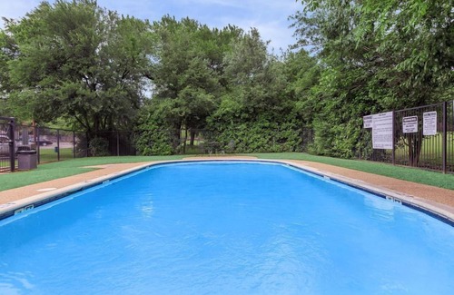 Southridge Apartment | Comfortable 1BR Extended Stay I Onsite Parking