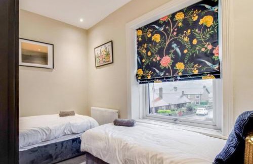 Meltham House | Comfortable 3-Bed Country Escape, Family & Pets , Sleeps 5