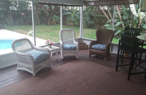 Vero Beach House | Comfortable 3 bedroom 3 bath beach house .pool.3 minute walk to beach.