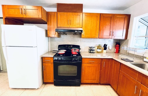 South Sundale House | Comfortable 3Br home in Fremont with AC/Free Parking