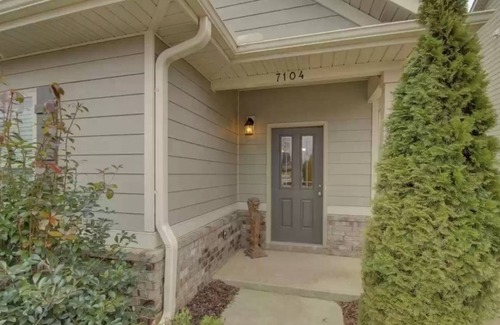 Normal House | Comfortable 4 bedroom close to everything in a quite neighborhood.