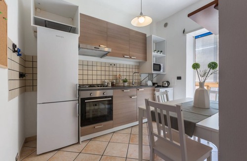 Ferrara Historic Centre Apartment | Comfortable 80 sqm apartment that can accommodate up to 7 people located on the third floor of a building without a lift.The property is located in the center of Ferrara just outside the eastern walls, a few steps from Corso della Giovecca.The accommodat