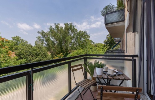 Ferrara Historic Centre Apartment | Comfortable 80 sqm apartment that can accommodate up to 7 people located on the third floor of a building without a lift.The property is located in the center of Ferrara just outside the eastern walls, a few steps from Corso della Giovecca.The accommodat