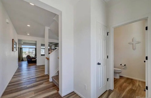Aurora House | Comfortable and Affordable: Private Rooms in a Shared House or family home rent.